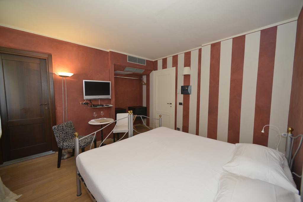 Cascina San Michele Bed & Breakfast Costigliole d'Asti Room photo